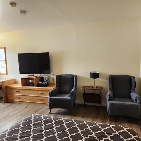 Covered Bridge Inn & Suites Sussex Εξωτερικό φωτογραφία