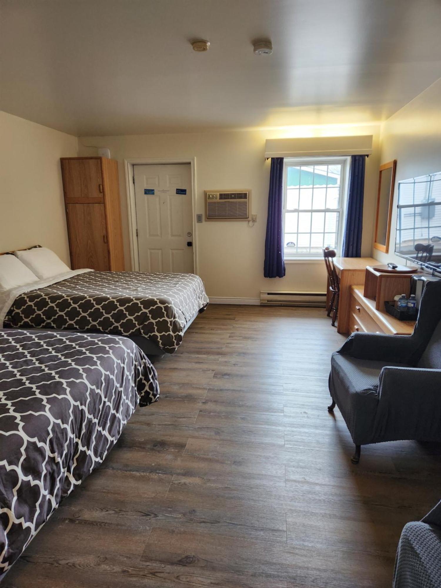Covered Bridge Inn & Suites Sussex Εξωτερικό φωτογραφία