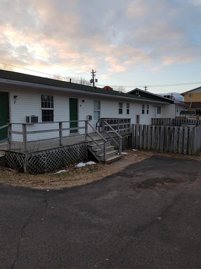 Covered Bridge Inn & Suites Sussex Εξωτερικό φωτογραφία