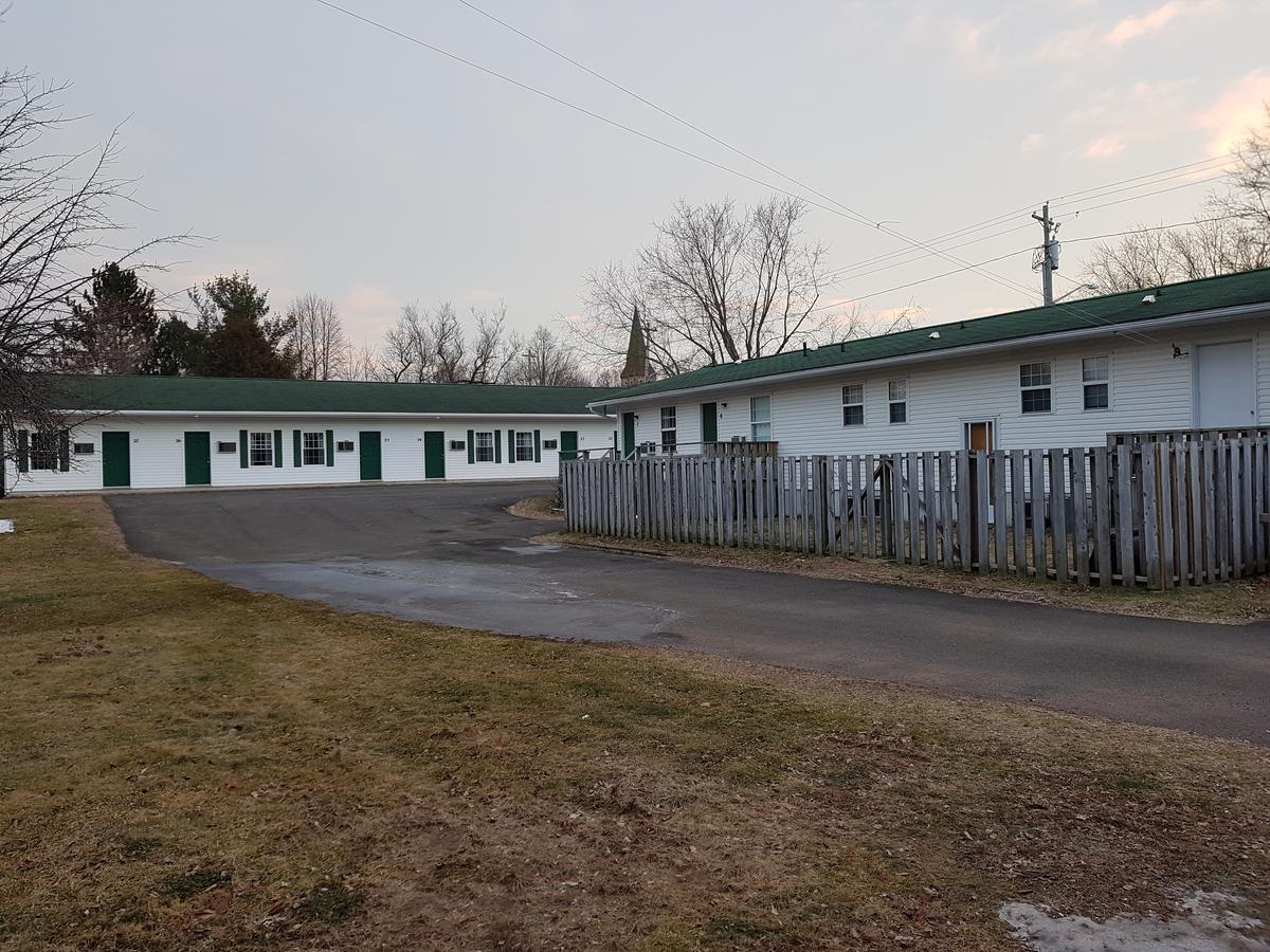 Covered Bridge Inn & Suites Sussex Εξωτερικό φωτογραφία