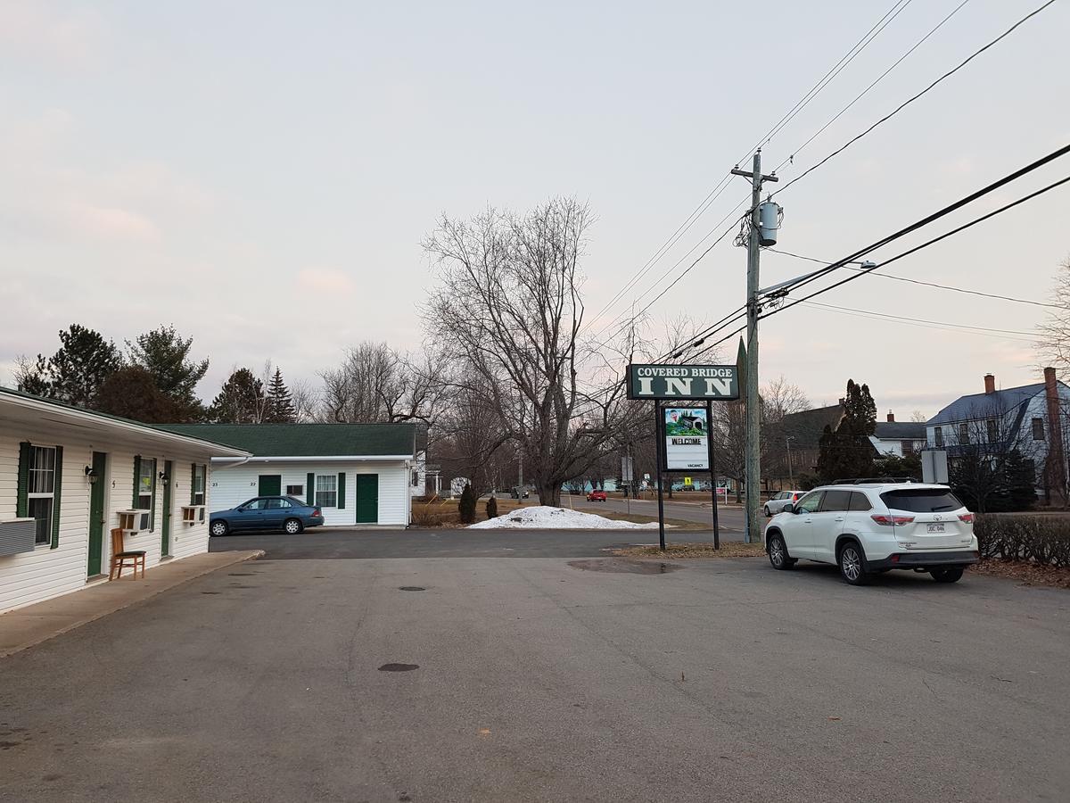 Covered Bridge Inn & Suites Sussex Εξωτερικό φωτογραφία