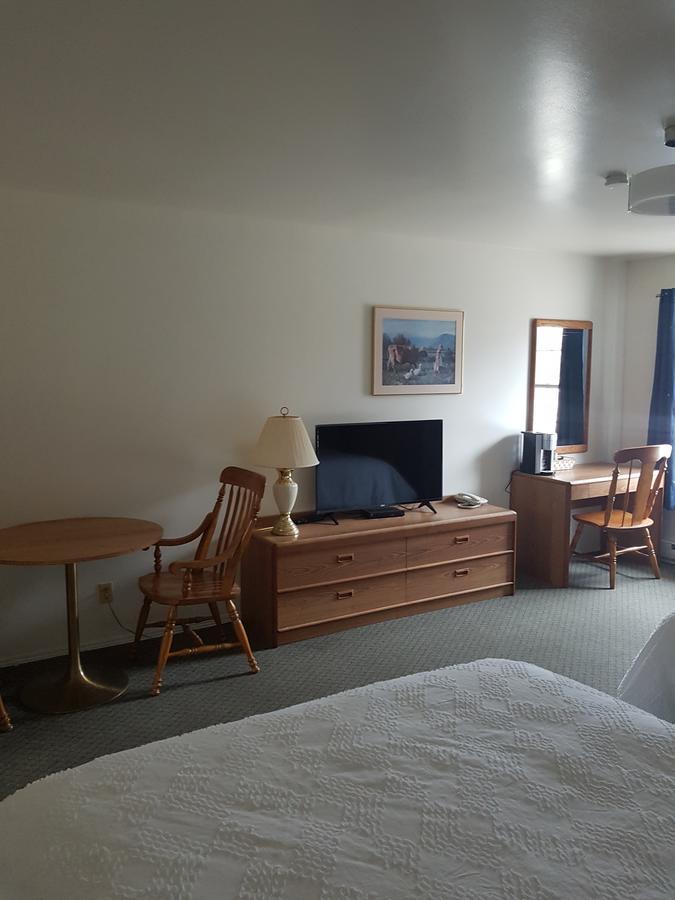 Covered Bridge Inn & Suites Sussex Εξωτερικό φωτογραφία